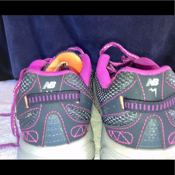 NewBalance Running Shoes - Picture 5 of 5